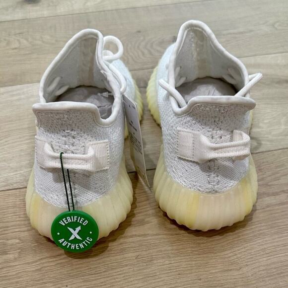 Yeezy 350 v2 cream size 7. NWT without box - Picture 2 of 6
